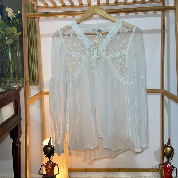 14th & Union Embroidered Tops. Size -S ( Fit S-M) - Picture 5 of 14